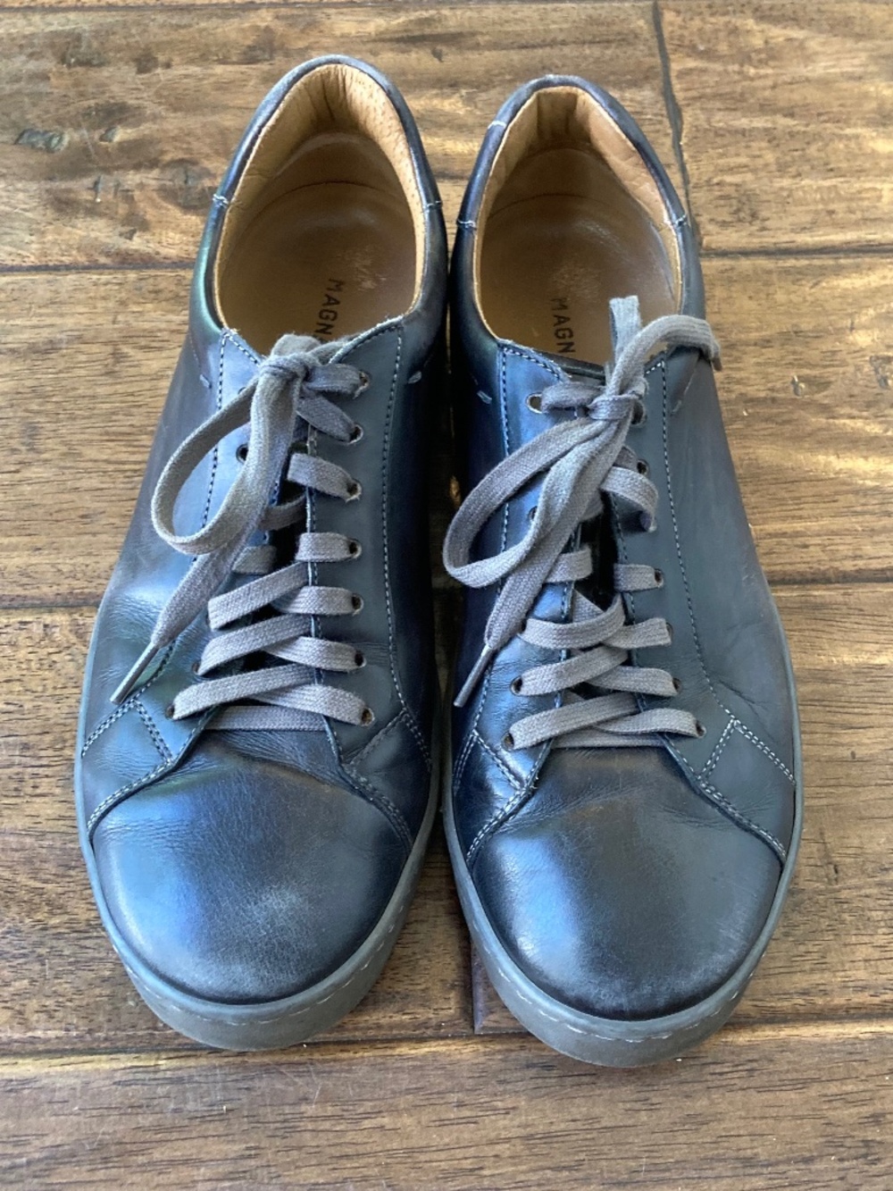 Magnanni Caitin Lo II Gray Black Fashion Sneakers Size 8.5 US